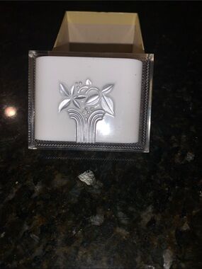 White and Silver Floral Decorative Ring Holder made in the USA 1930-1940